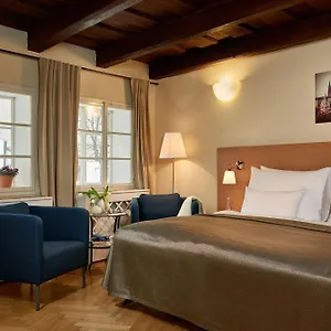 https://charles-bridge-residence.praguehotelsweb.com