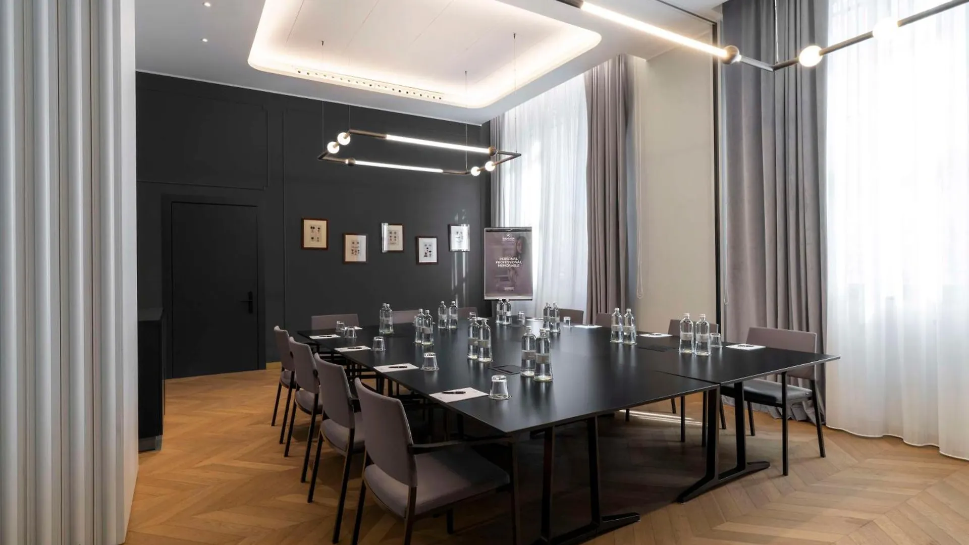 Otel Radisson Collection Hotel, Palazzo Touring Club Milano
