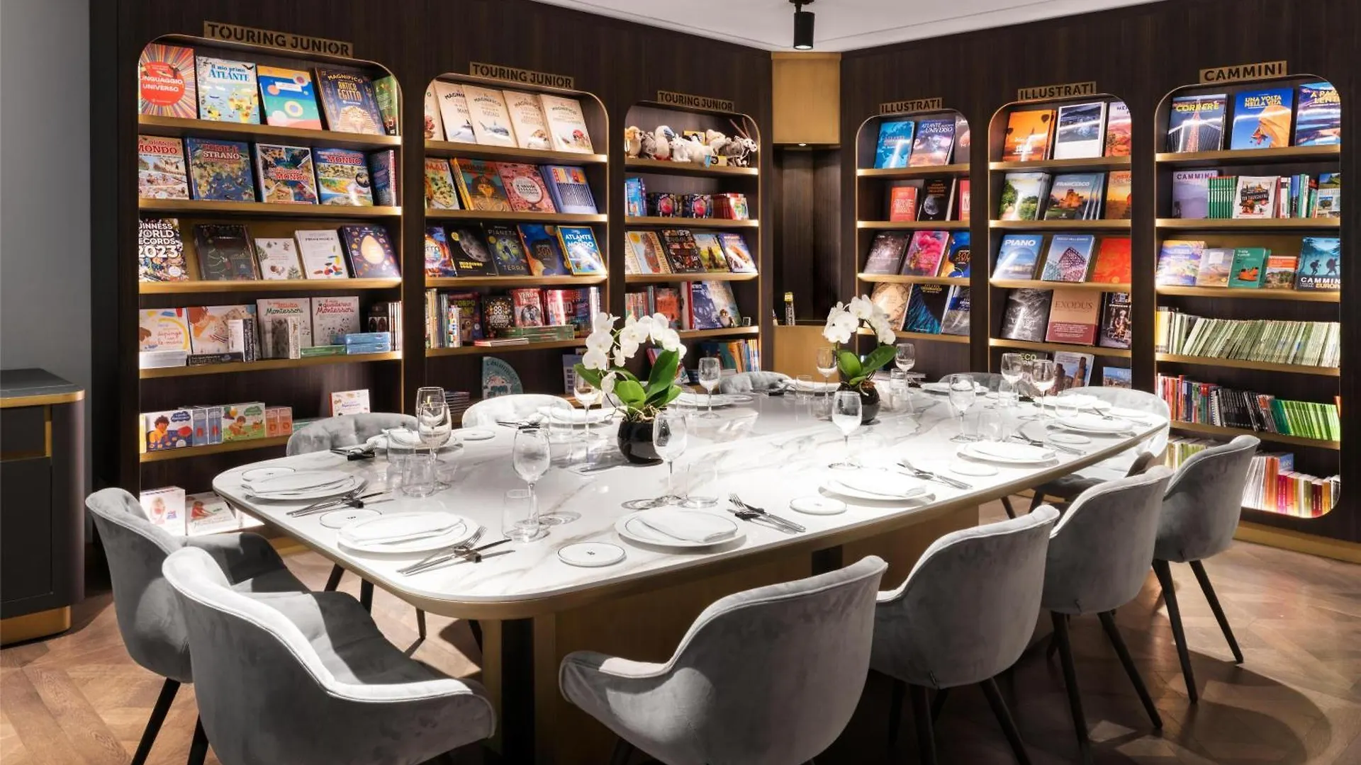 Radisson Collection Hotel, Palazzo Touring Club Milano 5*,  İtalya
