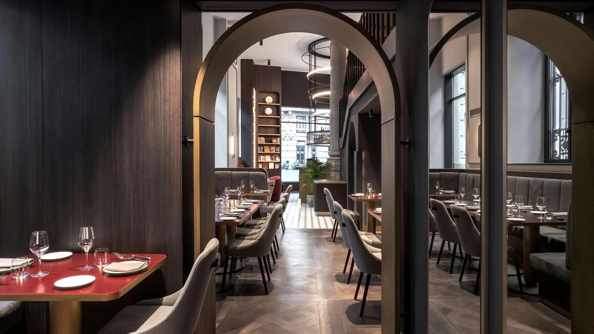 ***** Hotel Radisson Collection Hotel, Palazzo Touring Club Milano Italia
