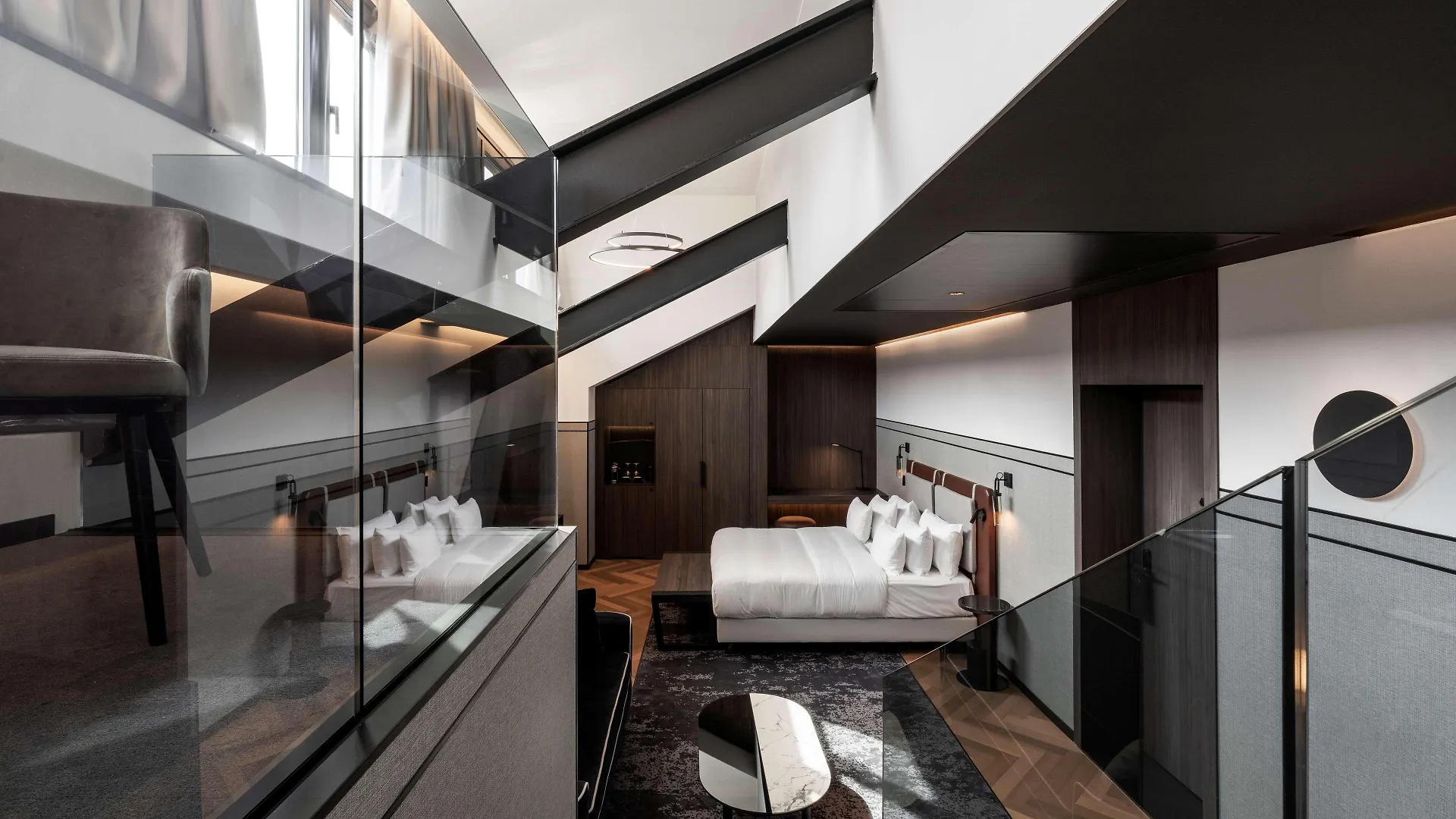 Radisson Collection Hotel, Palazzo Touring Club Милан