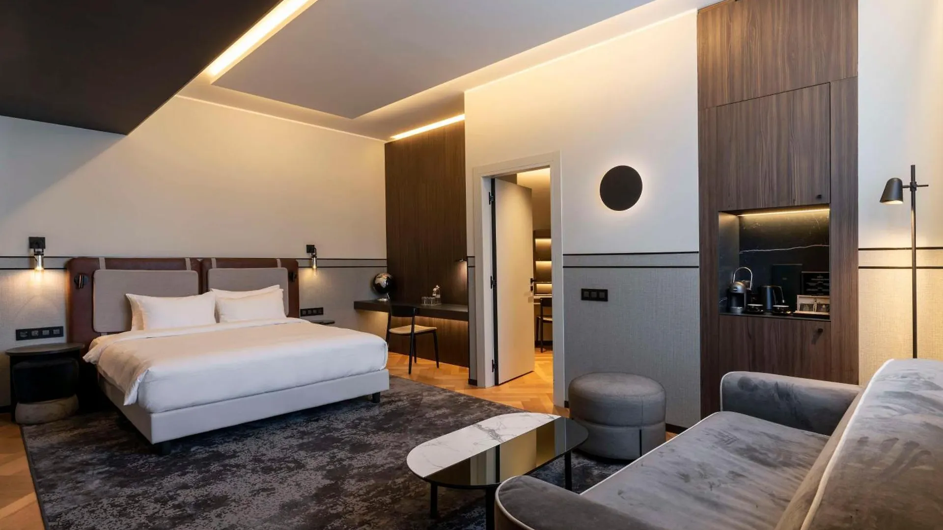 Radisson Collection Hotel, Palazzo Touring Club Милан Отель